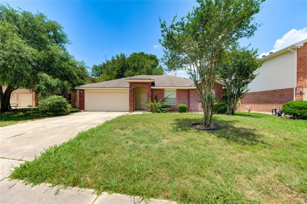 Photo of 19814 Lindenfield Place