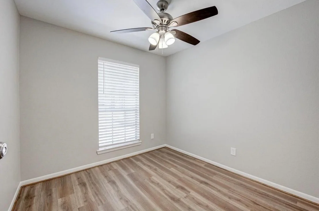 Photo of 34 N Circlewood Glen