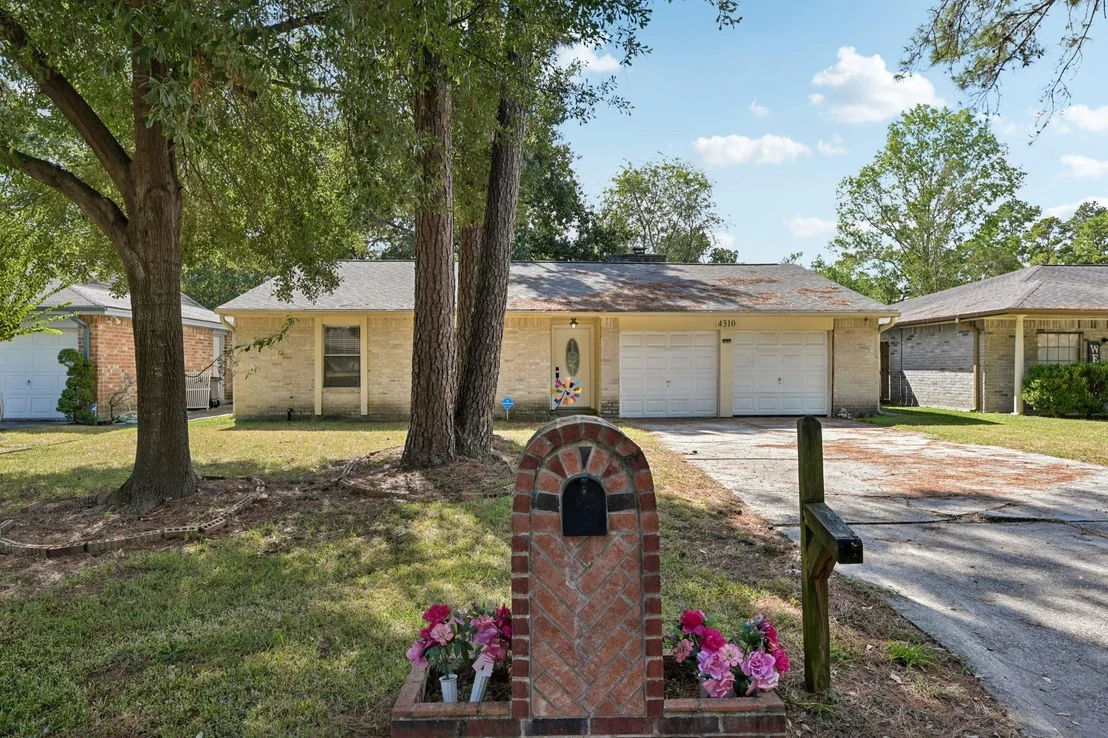 Photo of 4310 Towergate Drive
