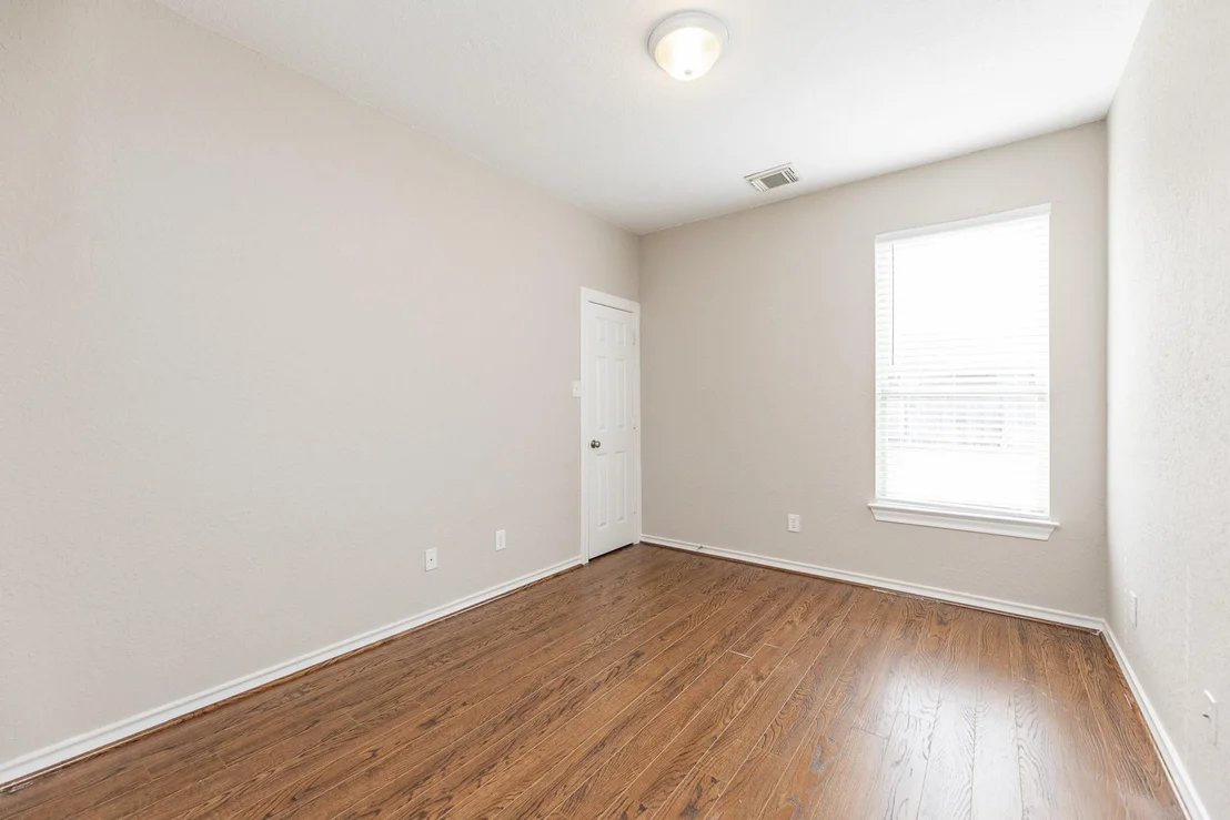 Photo of 5026 Redleaf Forest Lane