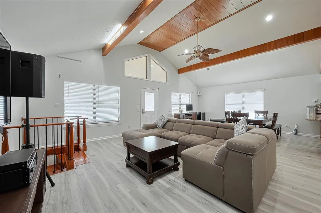 Photo of 210 Sampan Drive