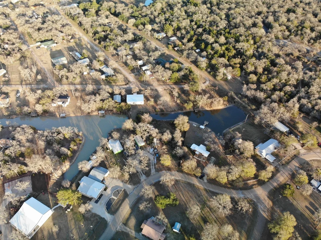 Photo of 515 Lakeview Lane