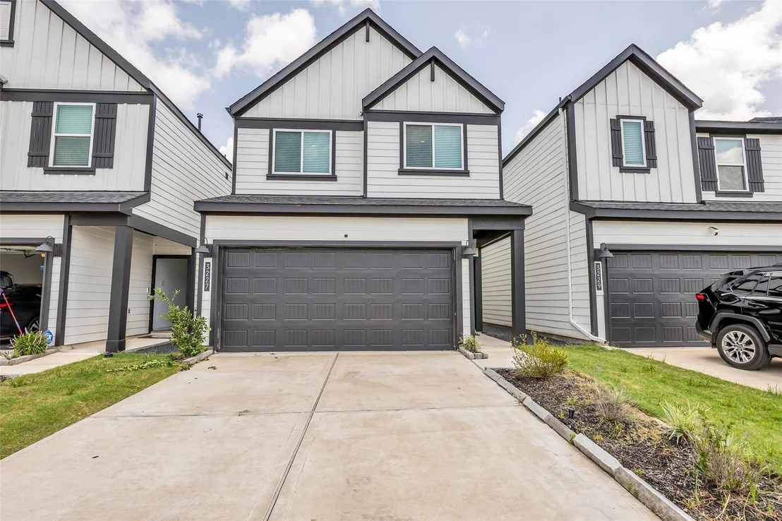Photo of 3227 Creston Gate Drive