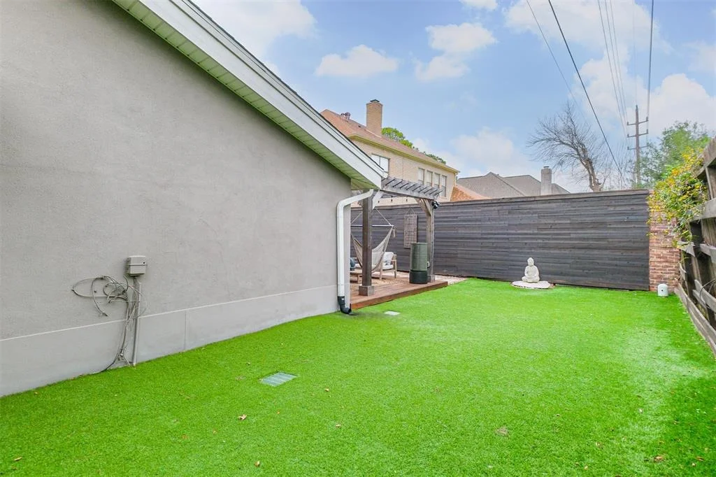 Photo of 946 Enclave Parkway