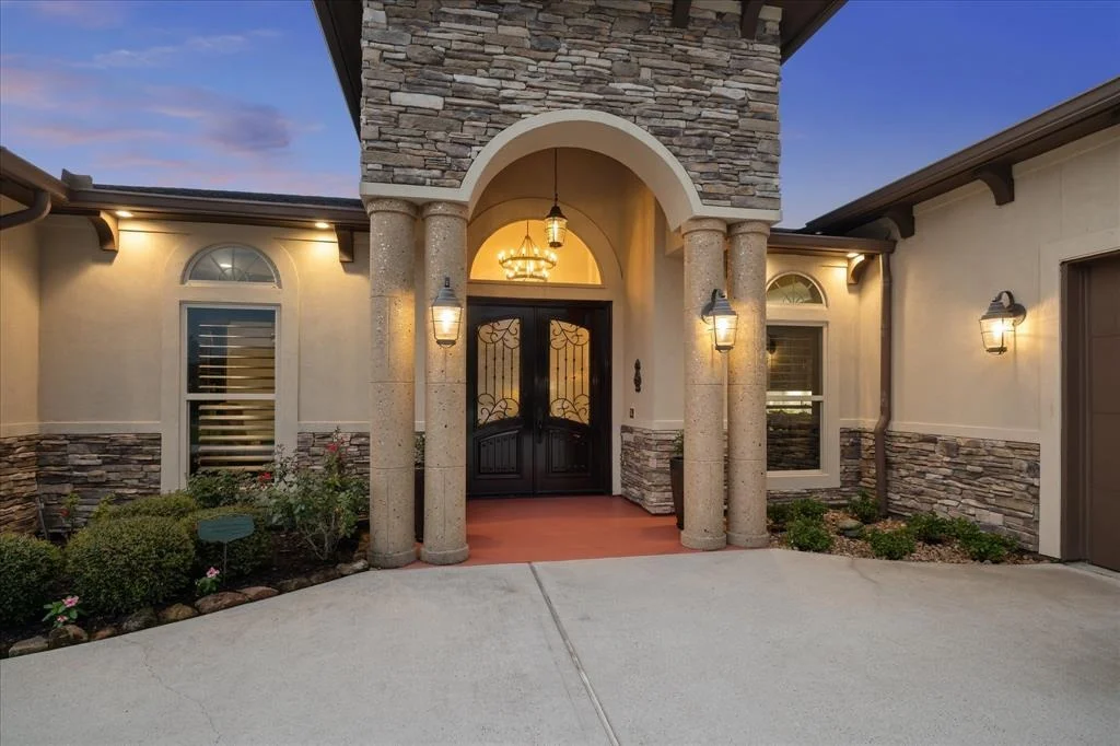 Photo of 12301 Oak Bend Circle