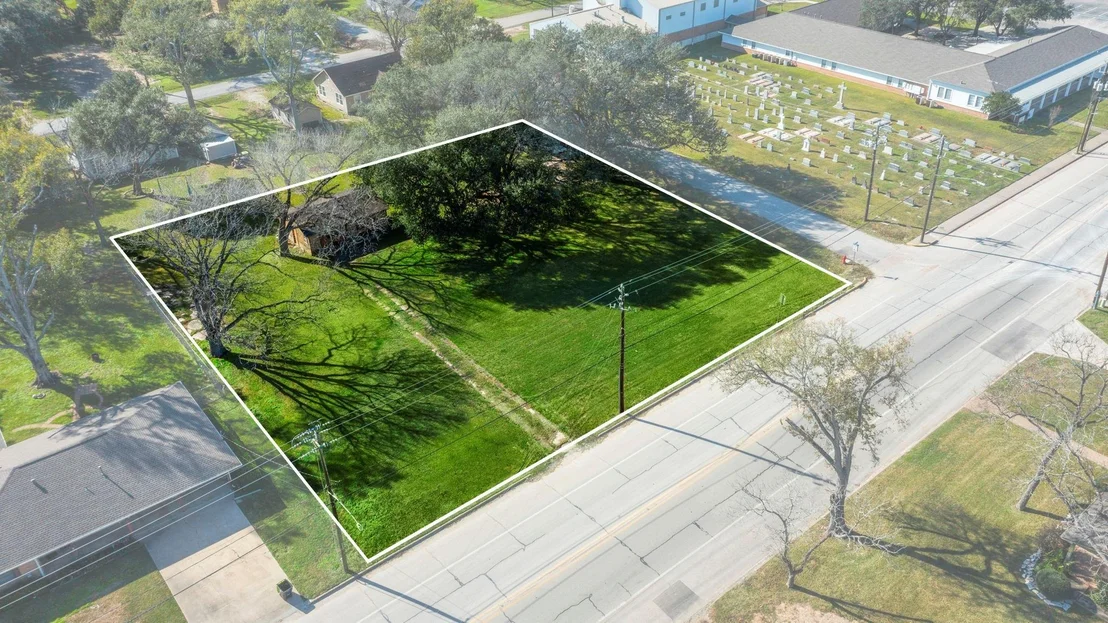 Photo of 9310 Main Street