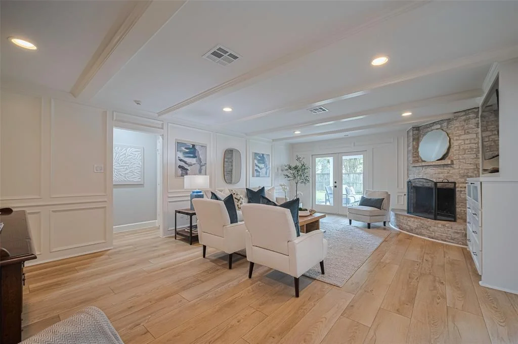 Photo of 14711 Carolcrest Drive
