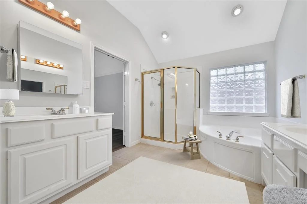 Photo of 46 N Bluff Creek Circle