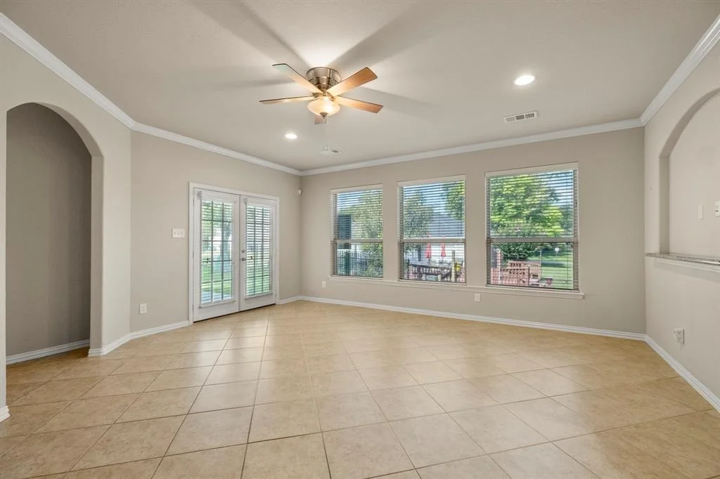 Photo of 1079 Lake View Drive
