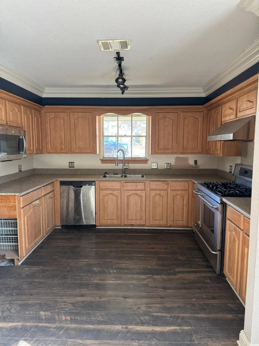 Photo of 612 Orangewood Drive
