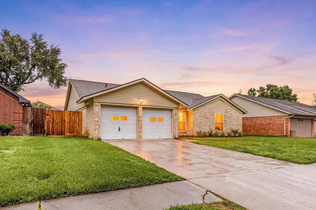Photo of 2306 Townhall Lane