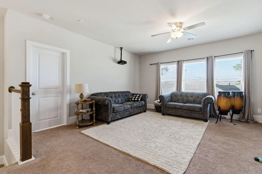 Photo of 40664 Damuth Drive
