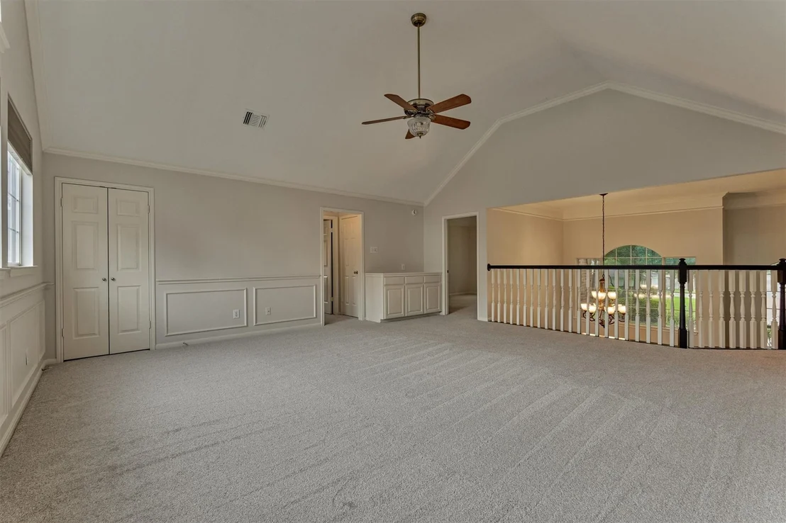 Photo of 16707 Avenfield Road