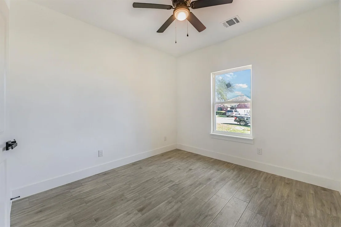 Photo of 10703 Hillside Drive
