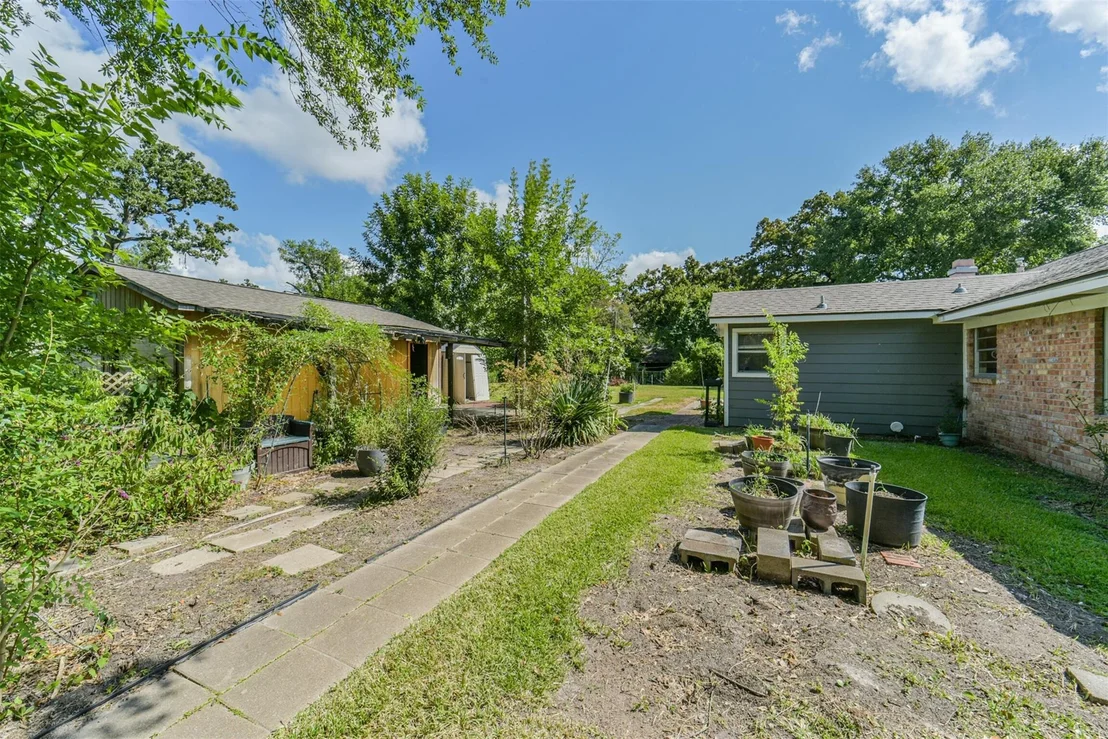 Photo of 12718 Oakfield Drive