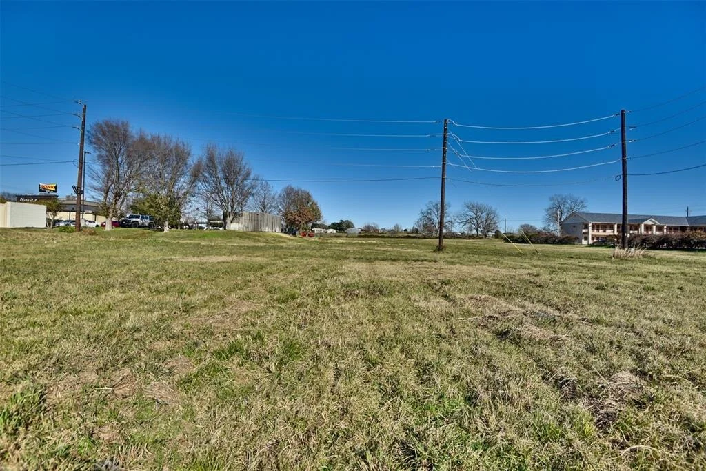 Photo of 1200 Highway 6