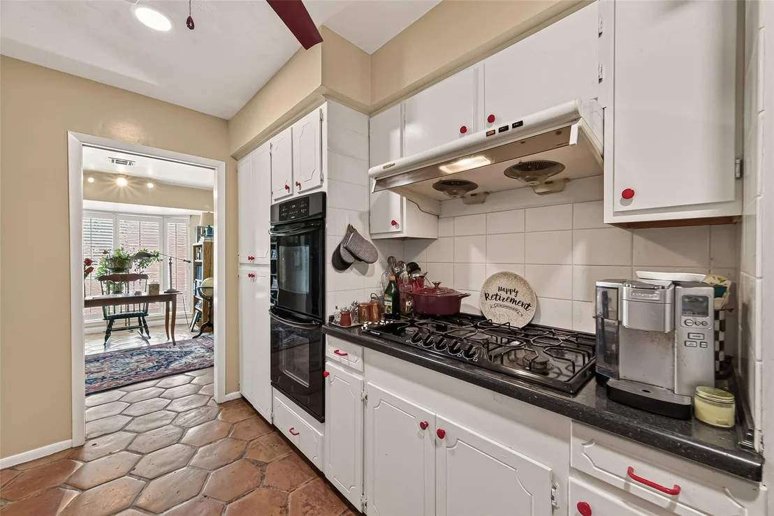 Photo of 10062 Warwana Road