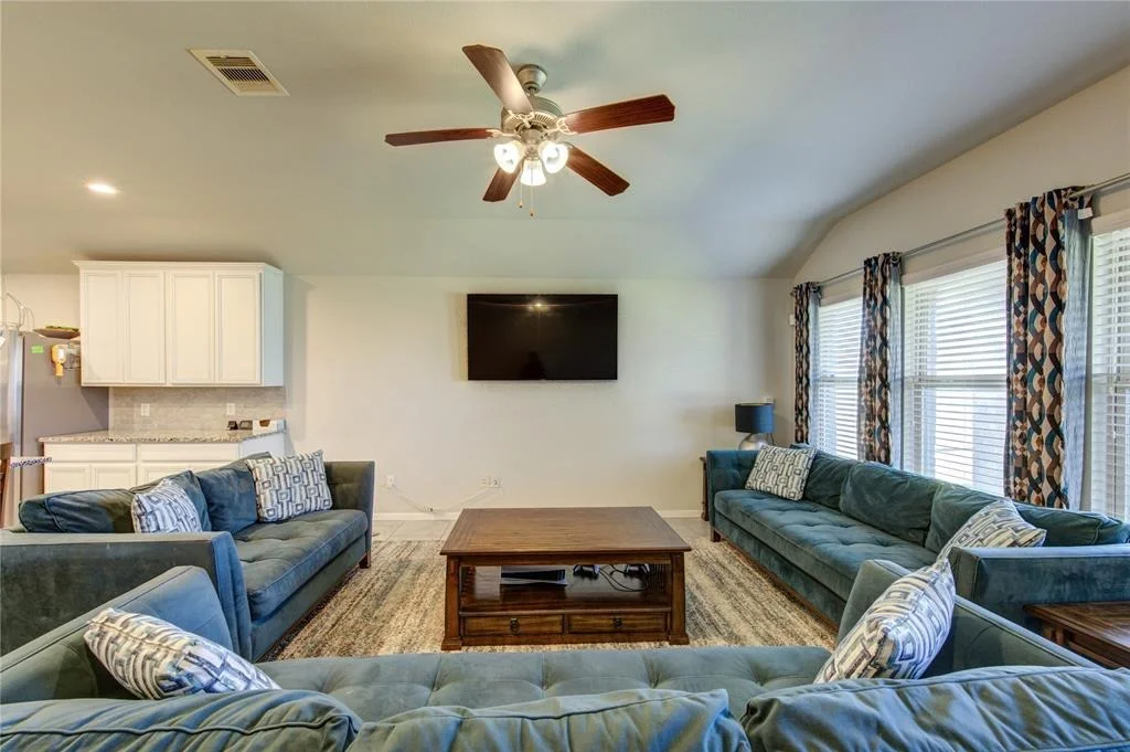 Photo of 9011 Hemlock Drive