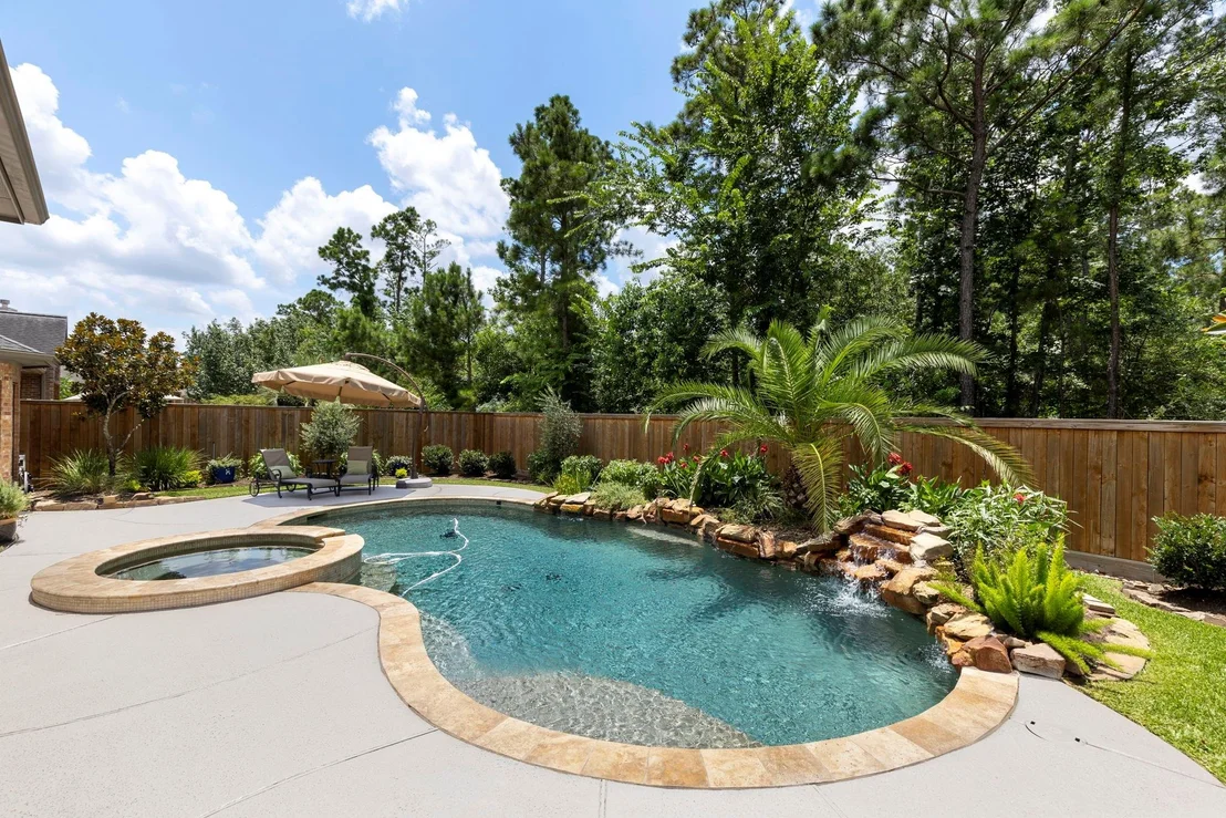 Photo of 35 Avalon Oaks Court