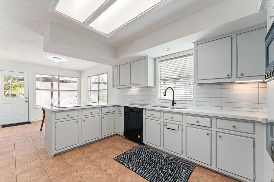 Photo of 12 Paintedcup Ct