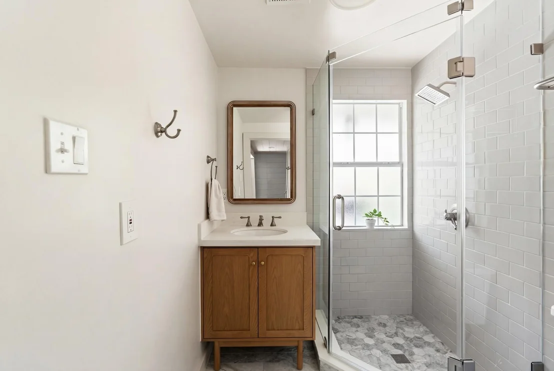 Photo of 2103 South Boulevard