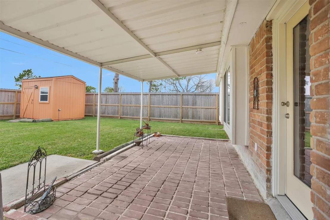 Photo of 8422 Oakhaven Road
