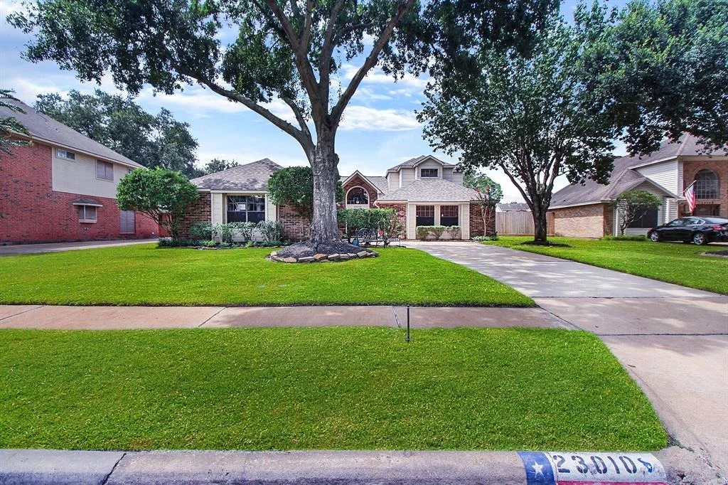 Photo of 23010 Glenover Drive