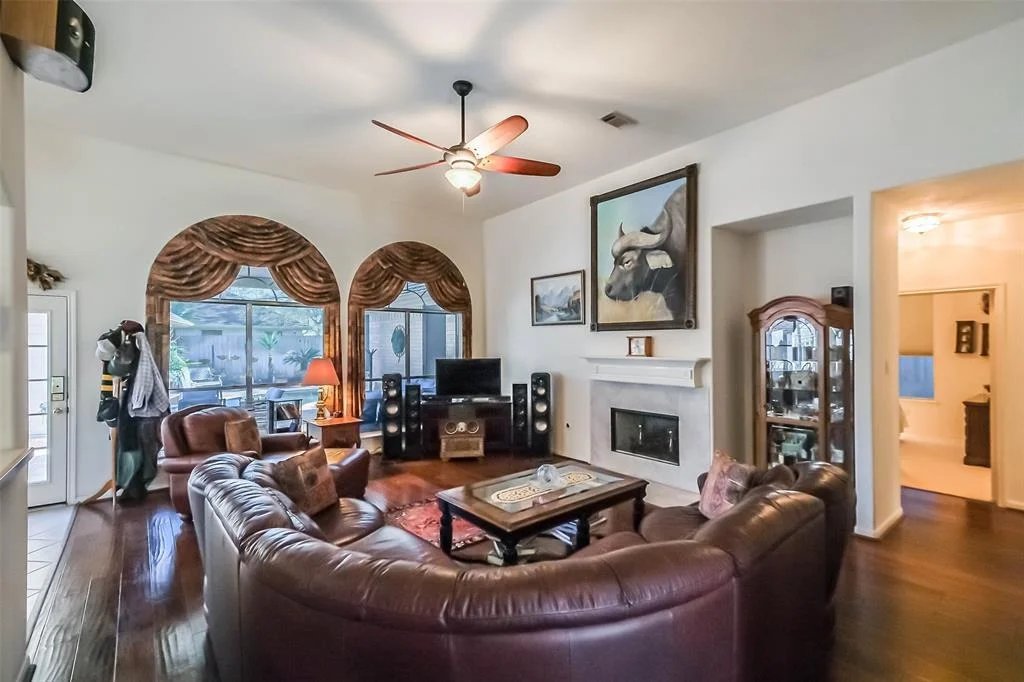 Photo of 9223 Memorial Hills Drive