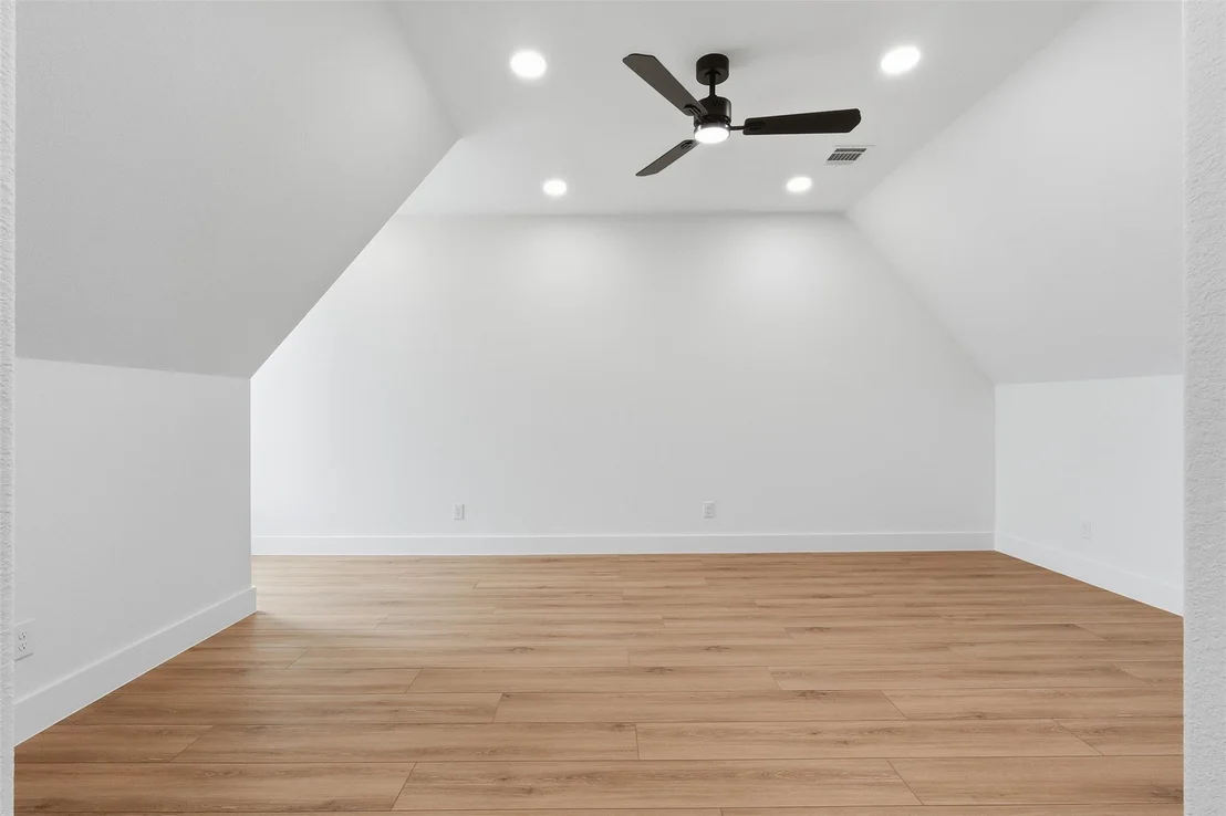 Photo of 467 Springfield Trail
