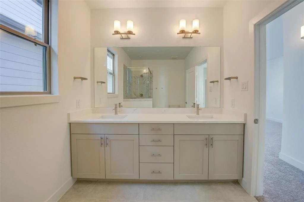 Photo of 466 S Centro Circle