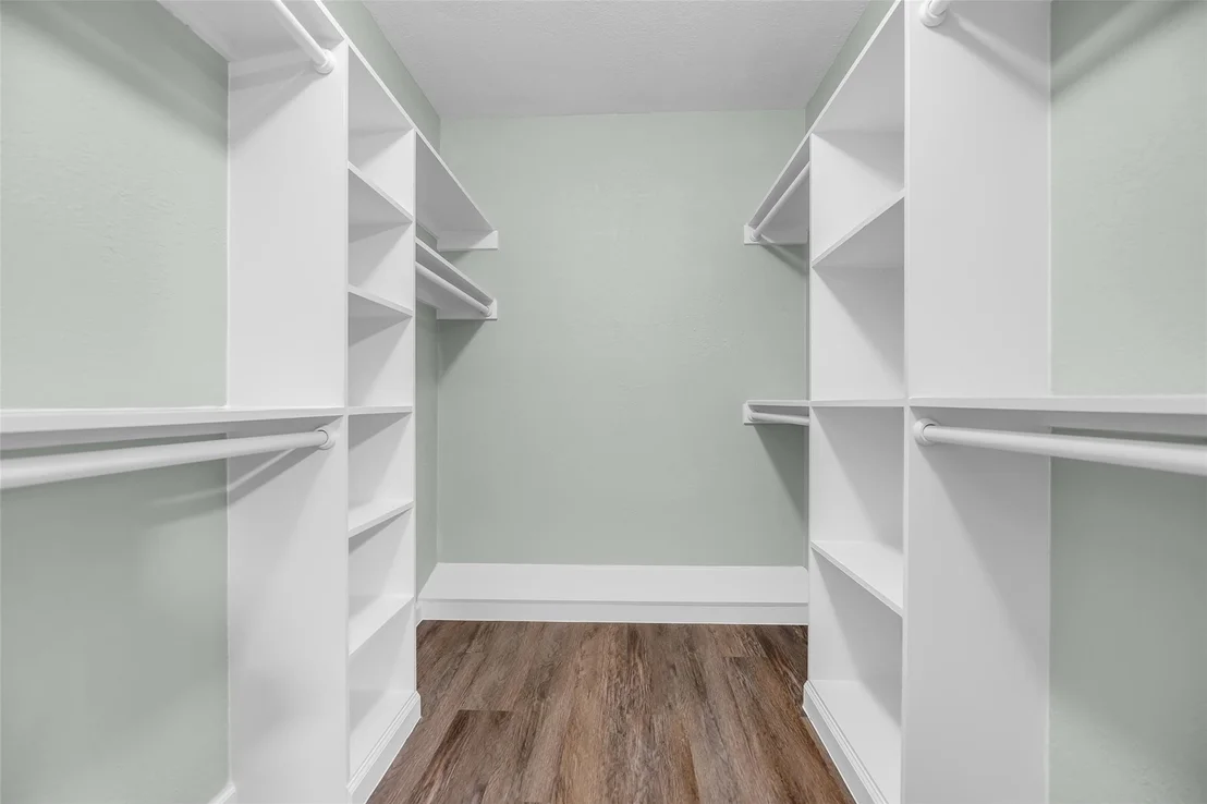 Photo of 24614 Moorgate Lane
