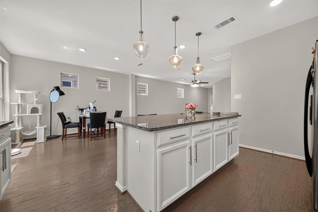 Photo of 8659 Cedardale Park Drive