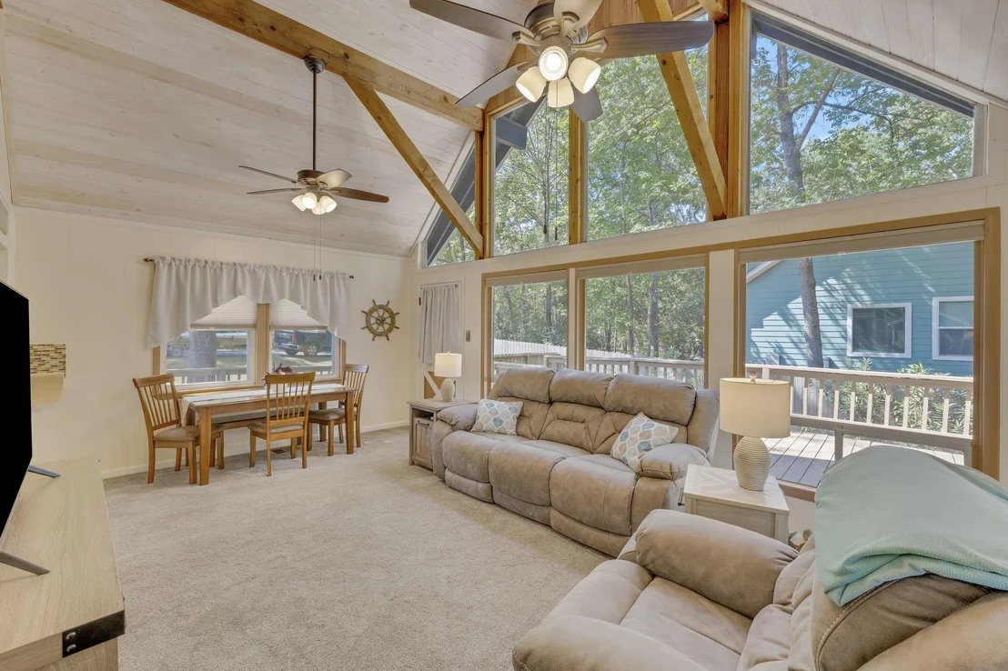 Photo of 160 N Pine Harbour Drive
