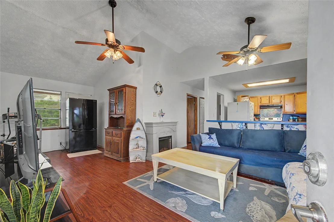 Photo of 1019 Sunset Drive
