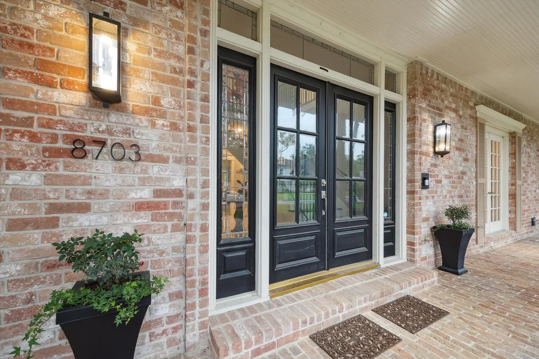 Photo of 8703 Chelmsford Lane