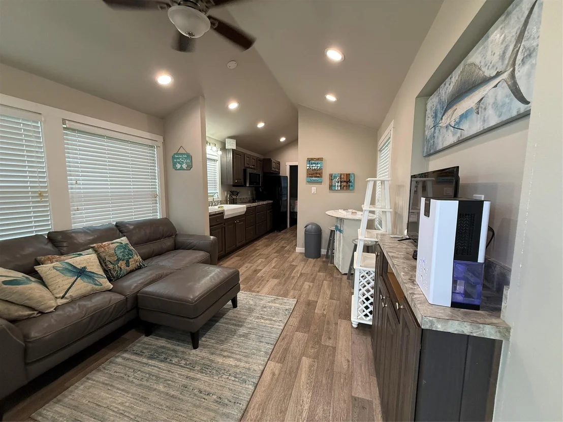 Photo of 4806 Palm