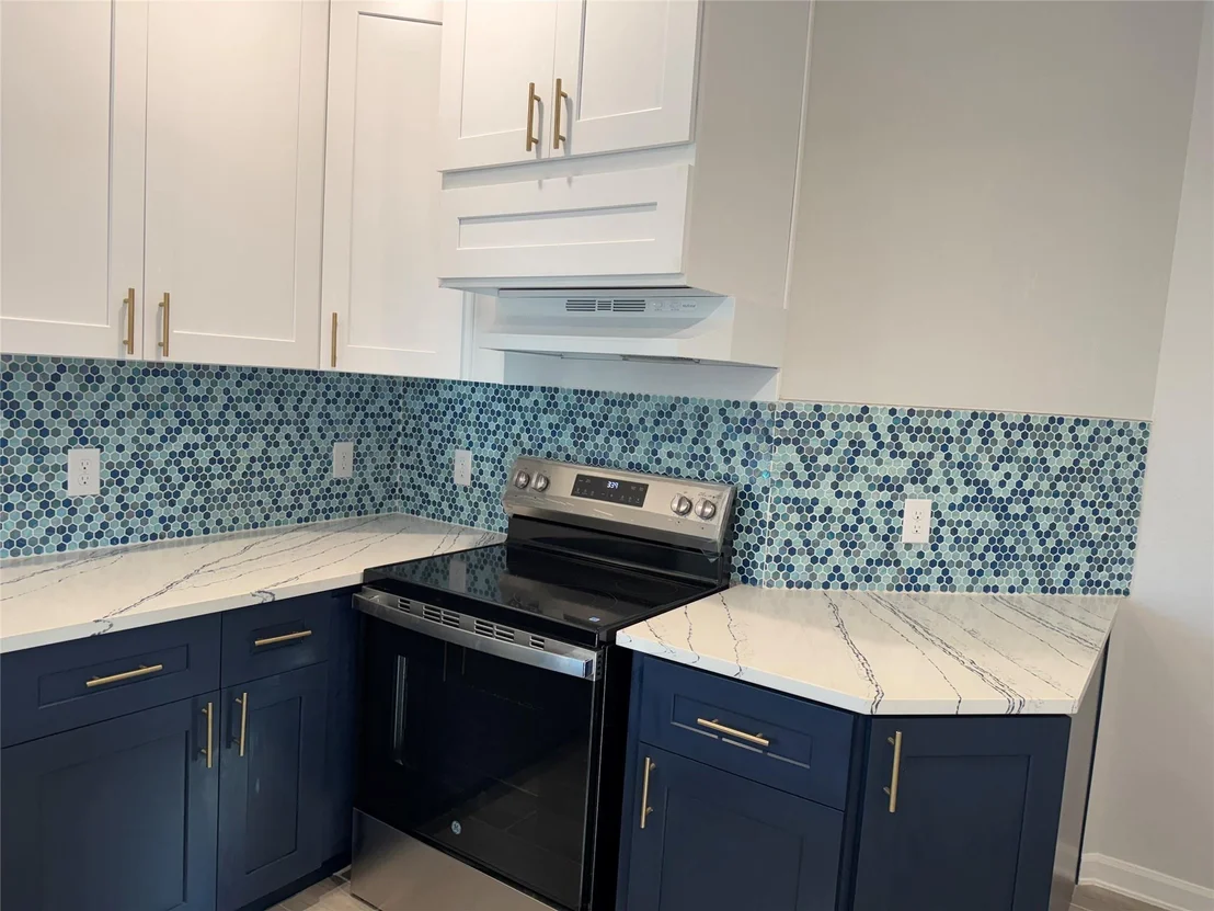 Photo of 6723 Windhaven Road