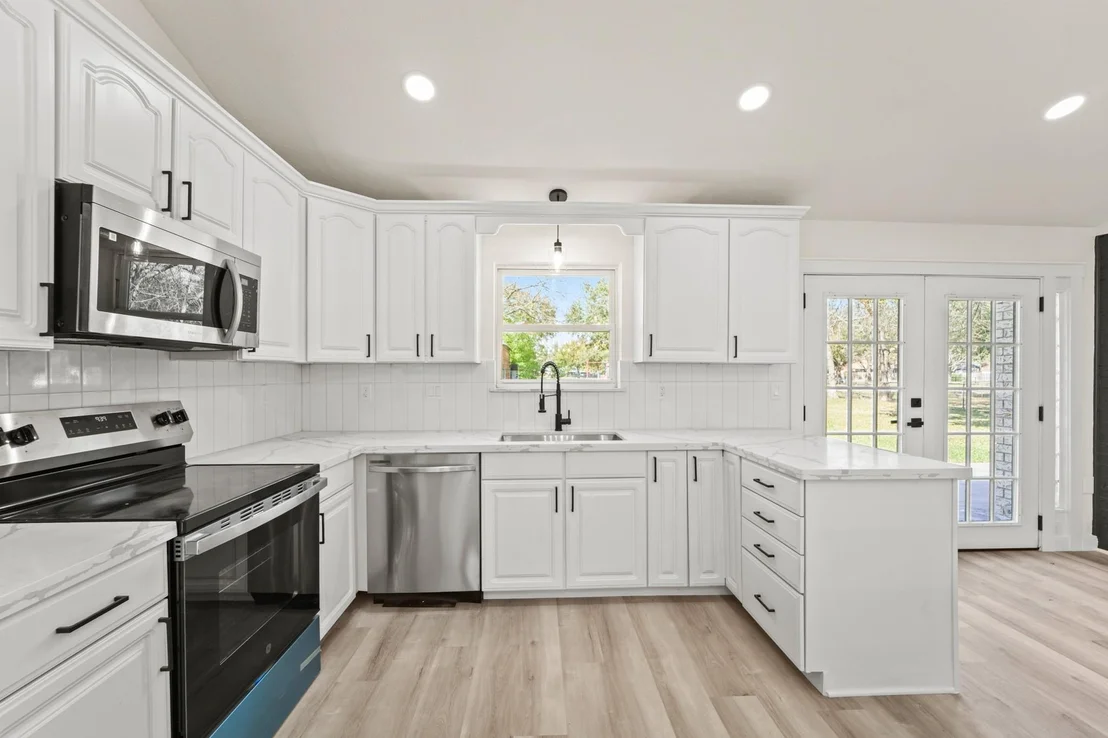 Photo of 13102 Maxim Drive