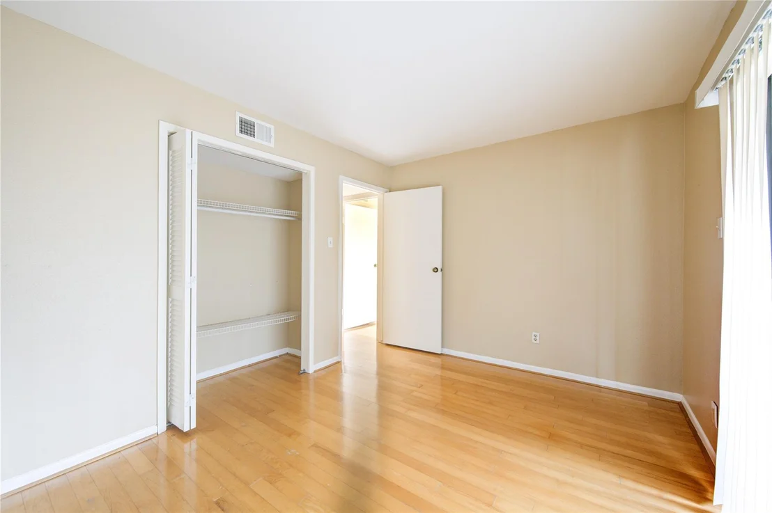 Photo of Unit 21 at 3055 Walnut Bend Lane