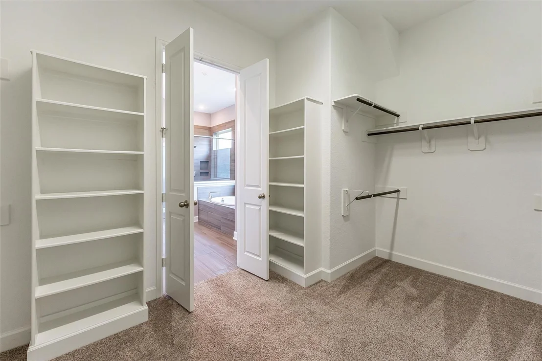 Photo of 1050 Groveton Ridge Lane