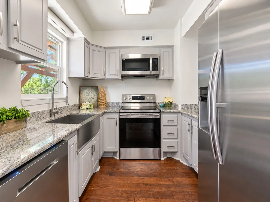 Photo of 3107 Edgewood Drive