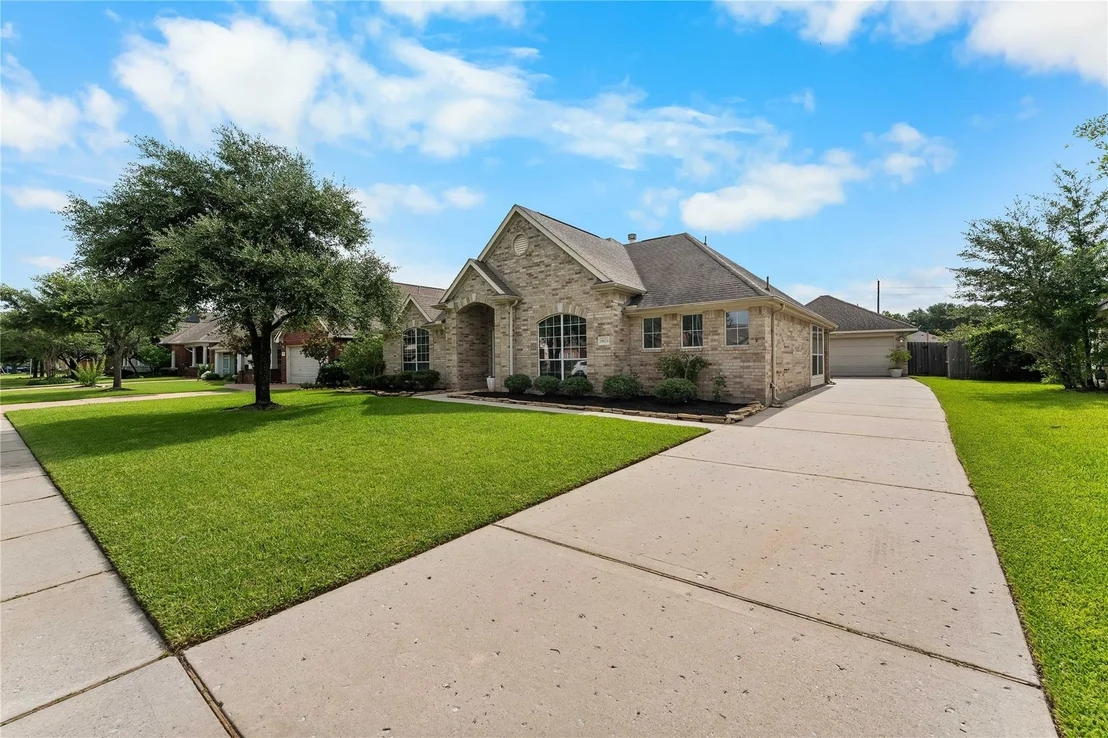 Photo of 18634 Summercliff Lane