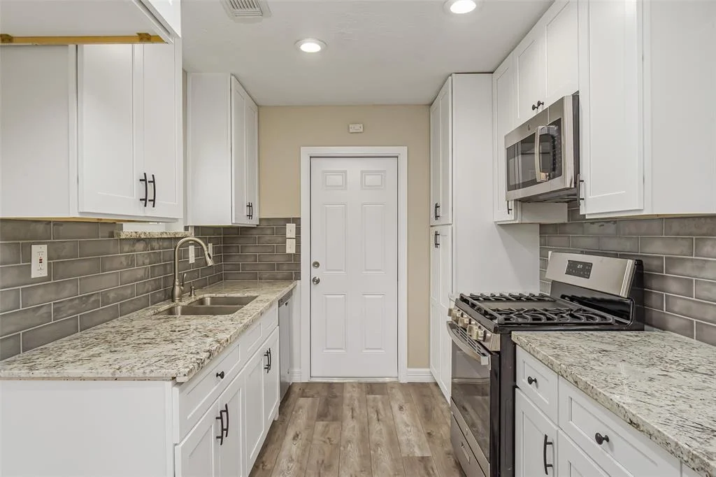 Photo of 16110 Reseda Circle