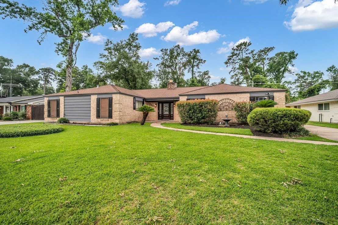 Photo of 18815 Whitewood Drive