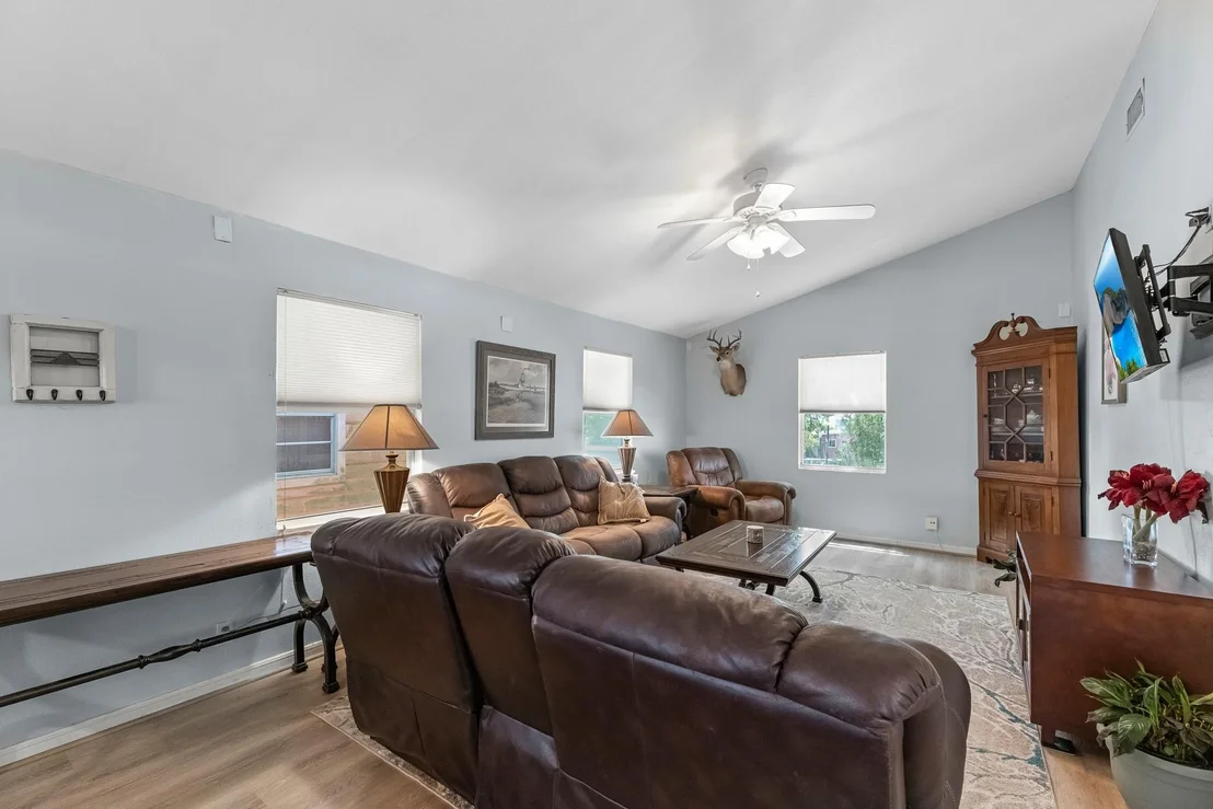 Photo of 518 Marine Way