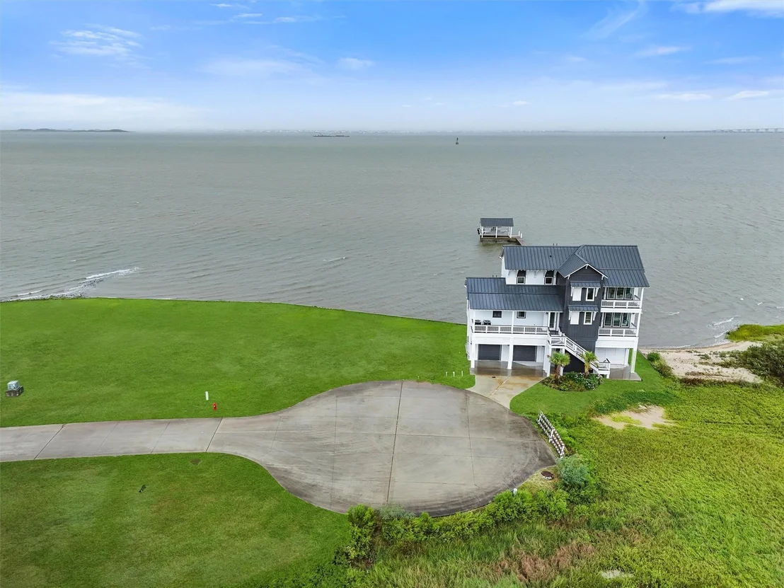 Photo of 1406 Bay Pointe Drive