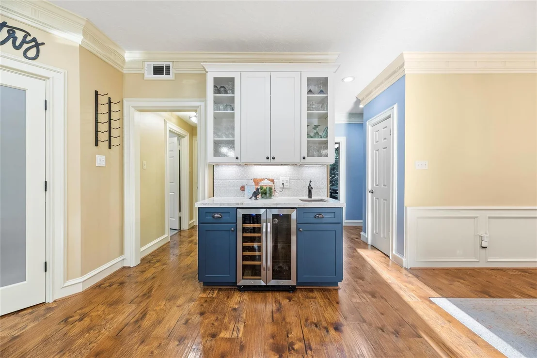 Photo of 2933 E Elm Circle