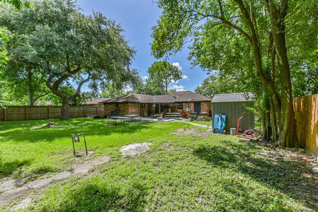 Photo of 1411 Blackburn Drive