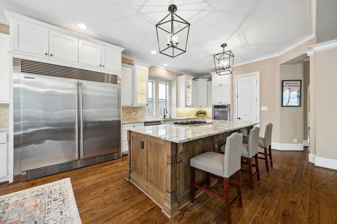 Photo of 1360 Chippendale Road