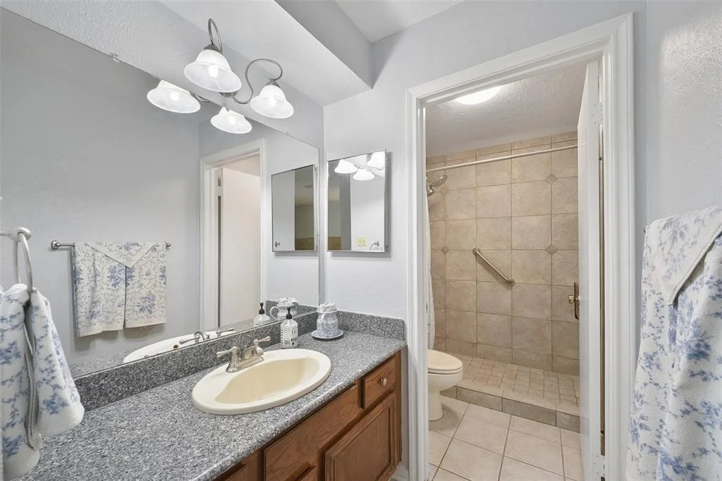 Photo of 2711 N Saddlebrook Lane